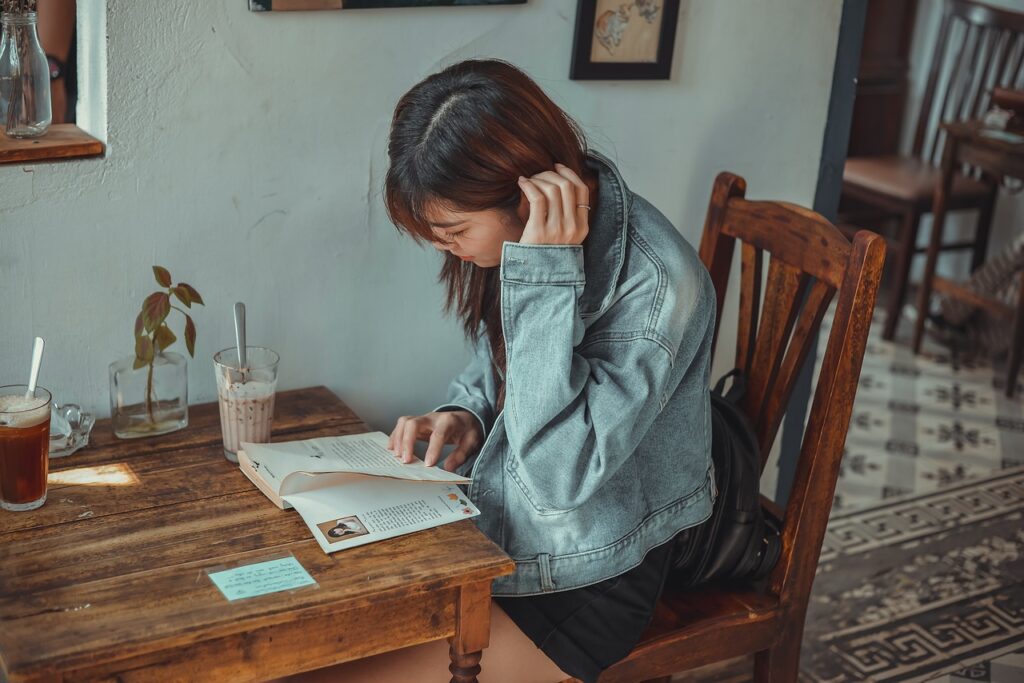 persona leyendo